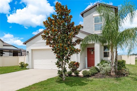 House in Hudson, Florida 5 bedrooms, 221.94 sq.m. № 1909717 - photo 1