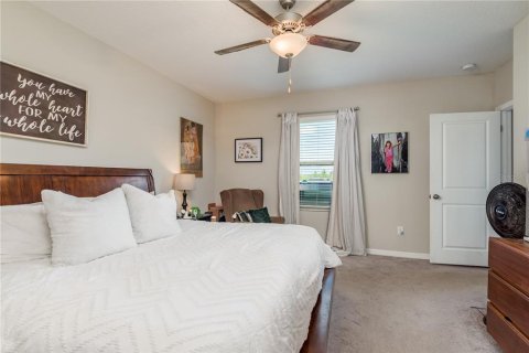 House in Hudson, Florida 5 bedrooms, 221.94 sq.m. № 1909717 - photo 13