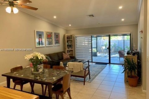 Touwnhouse à louer à Miami Lakes, Floride: 2 chambres, 118.08 m2 № 1976765 - photo 3