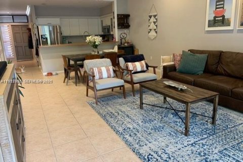 Touwnhouse à louer à Miami Lakes, Floride: 2 chambres, 118.08 m2 № 1976765 - photo 4