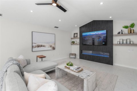 House in Osprey, Florida 3 bedrooms, 262.91 sq.m. № 2148769 - photo 14