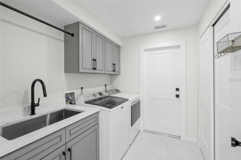 House in Osprey, Florida 3 bedrooms, 262.91 sq.m. № 2148769 - photo 29