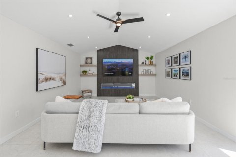 House in Osprey, Florida 3 bedrooms, 262.91 sq.m. № 2148769 - photo 12