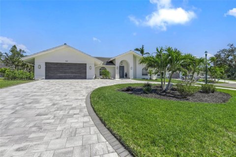 House in Osprey, Florida 3 bedrooms, 262.91 sq.m. № 2148769