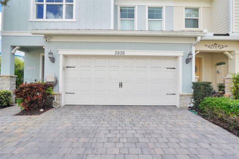 Купить таунхаус в Холливуд, Флорида 3 спальни, 164.34м2, № 1986028 - фото 2