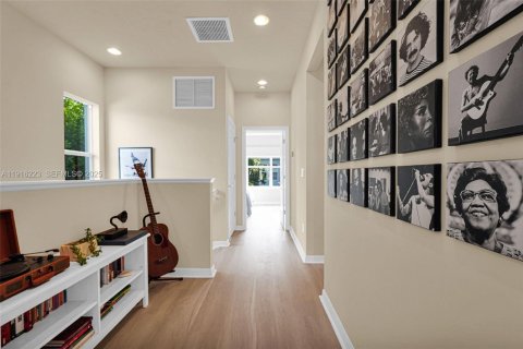 Купить таунхаус в Холливуд, Флорида 3 спальни, 164.34м2, № 1986028 - фото 13