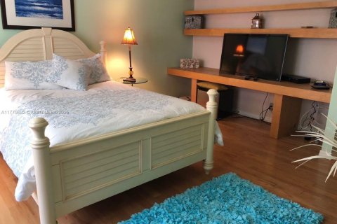 Copropriété à vendre à Miami Beach, Floride: 2 chambres, 235.41 m2 № 1712294 - photo 10