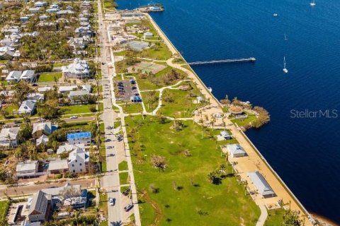 Купить виллу или дом в Порт-Шарлотт, Флорида 9 комнат, 184.78м2, № 1827785 - фото 17
