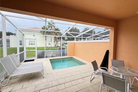 Townhouse in Clermont, Florida 3 bedrooms, 140.47 sq.m. № 2258660 - photo 18