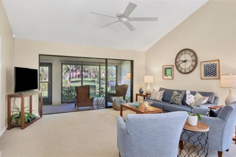 Villa ou maison à vendre à Sarasota, Floride: 2 chambres, 114.83 m2 № 2433226 - photo 9
