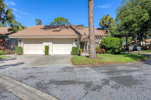 Villa ou maison à vendre à Sarasota, Floride: 2 chambres, 114.83 m2 № 2433226 - photo 3