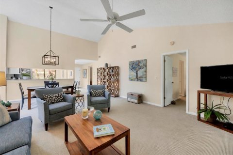 Villa ou maison à vendre à Sarasota, Floride: 2 chambres, 114.83 m2 № 2433226 - photo 12