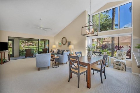 Villa ou maison à vendre à Sarasota, Floride: 2 chambres, 114.83 m2 № 2433226 - photo 18