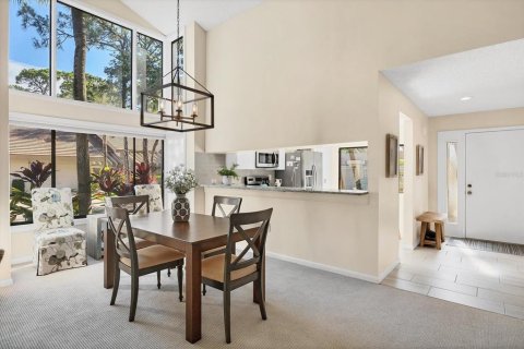 Villa ou maison à vendre à Sarasota, Floride: 2 chambres, 114.83 m2 № 2433226 - photo 19