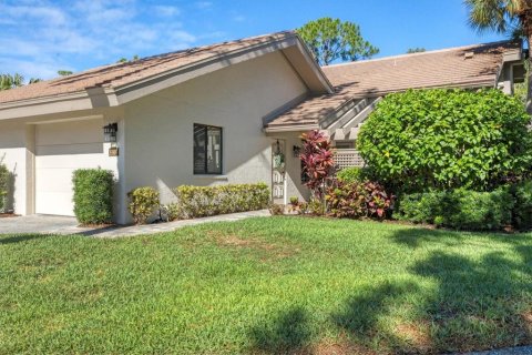 Villa ou maison à vendre à Sarasota, Floride: 2 chambres, 114.83 m2 № 2433226 - photo 5