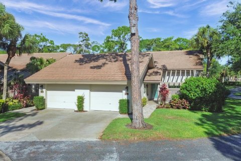 Villa ou maison à vendre à Sarasota, Floride: 2 chambres, 114.83 m2 № 2433226 - photo 4