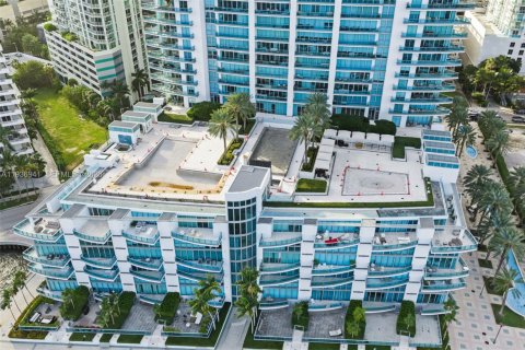 Condo in Miami, Florida, 3 bedrooms  № 2247574 - photo 27