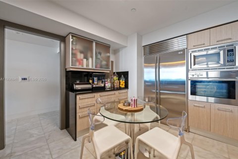 Condo in Miami, Florida, 3 bedrooms  № 2247574 - photo 6