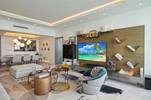 Condo in Miami, Florida, 3 bedrooms  № 2247574 - photo 3