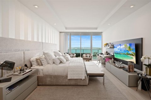 Condo in Miami, Florida, 3 bedrooms  № 2247574 - photo 9