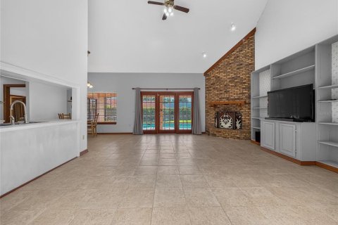 House in Orlando, Florida 4 bedrooms, 211.17 sq.m. № 2207754 - photo 10
