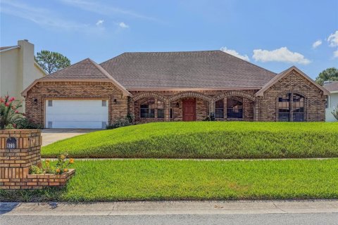 House in Orlando, Florida 4 bedrooms, 211.17 sq.m. № 2207754 - photo 2