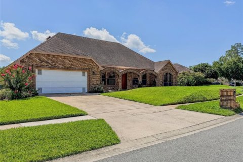 House in Orlando, Florida 4 bedrooms, 211.17 sq.m. № 2207754 - photo 3