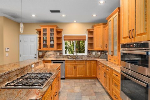Villa ou maison à vendre à Bradenton, Floride: 5 chambres, 381.92 m2 № 1832677 - photo 10