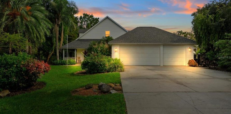 Villa ou maison à Bradenton, Floride 5 chambres, 381.92 m2 № 1832677