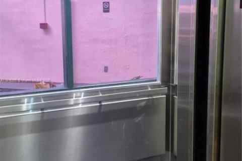 Condominio en alquiler en Miami, Florida, 2 dormitorios, 78.97 m2 № 2054684 - foto 21