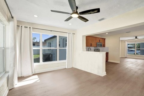 Villa ou maison à vendre à Lauderhill, Floride: 3 chambres, 121.33 m2 № 2432344 - photo 10