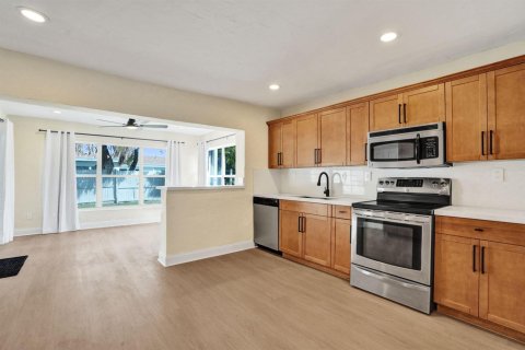 Villa ou maison à vendre à Lauderhill, Floride: 3 chambres, 121.33 m2 № 2432344 - photo 7