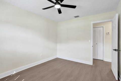 Villa ou maison à vendre à Lauderhill, Floride: 3 chambres, 121.33 m2 № 2432344 - photo 28