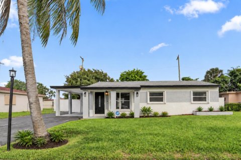 Villa ou maison à Lauderhill, Floride 3 chambres, 121.33 m2 № 2432344