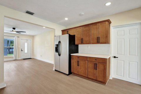 Villa ou maison à vendre à Lauderhill, Floride: 3 chambres, 121.33 m2 № 2432344 - photo 8
