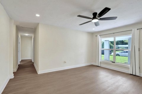 Villa ou maison à vendre à Lauderhill, Floride: 3 chambres, 121.33 m2 № 2432344 - photo 19