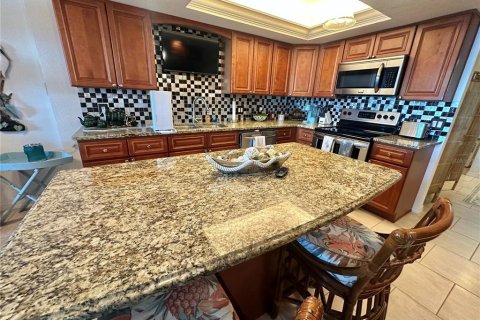 Condo in Hudson, Florida, 2 bedrooms  № 2391688 - photo 6