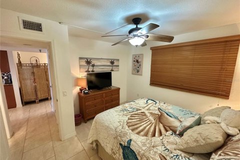 Condo in Hudson, Florida, 2 bedrooms  № 2391688 - photo 22