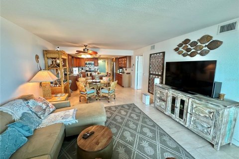 Condo in Hudson, Florida, 2 bedrooms  № 2391688 - photo 13