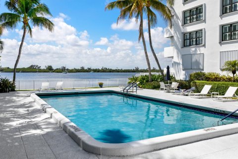 Condo in Palm Beach, Florida, 1 bedroom  № 2378708 - photo 21