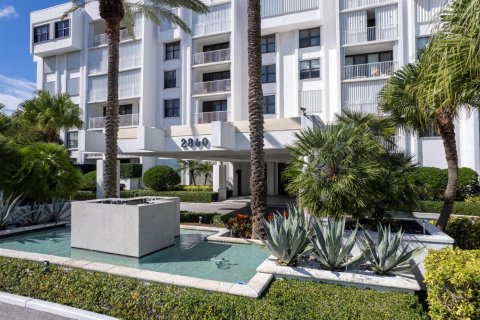Condo in Palm Beach, Florida, 1 bedroom  № 2378708 - photo 20