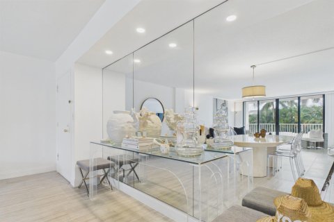 Condo in Palm Beach, Florida, 1 bedroom  № 2378708 - photo 5