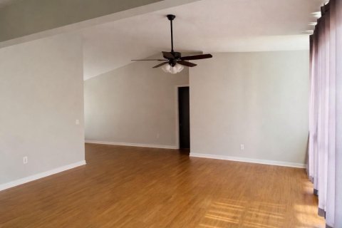 House in Port St. Lucie, Florida 3 bedrooms, 154.22 sq.m. № 2145967 - photo 5