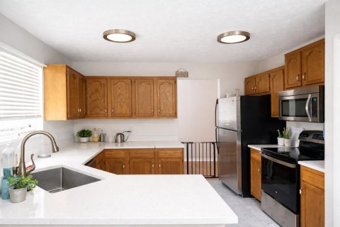 House in Port St. Lucie, Florida 3 bedrooms, 154.22 sq.m. № 2145967 - photo 3