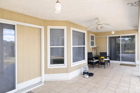 House in Port St. Lucie, Florida 3 bedrooms, 154.22 sq.m. № 2145967 - photo 10