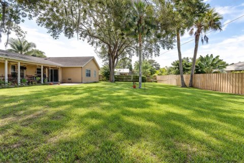 House in Port St. Lucie, Florida 3 bedrooms, 154.22 sq.m. № 2145967 - photo 11
