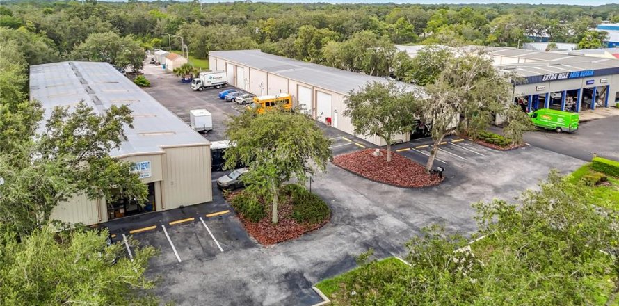 Immobilier commercial à New Port Richey, Floride № 2313323
