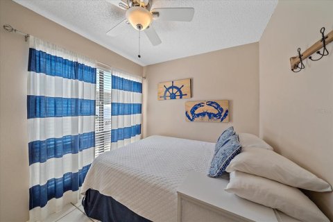 Condo in Sarasota, Florida, 2 bedrooms  № 1881232 - photo 25