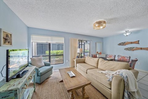 Condo in Sarasota, Florida, 2 bedrooms  № 1881232 - photo 14