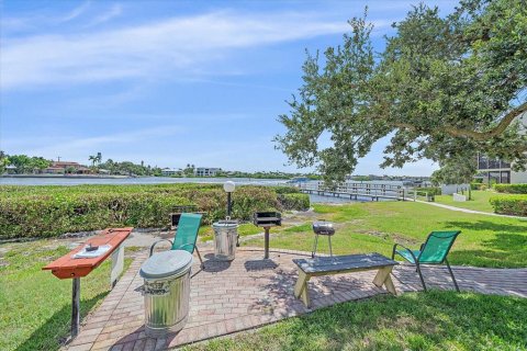 Condo in Sarasota, Florida, 2 bedrooms  № 1881232 - photo 5